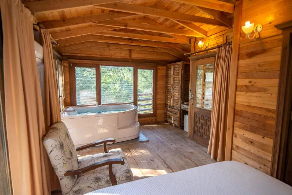 BUNGALOW SUPERIOR QUEEN BED Room, Sea Valley Lodge, Dalaman