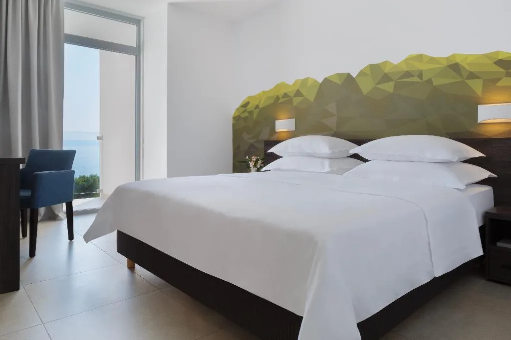 DOUBLE SINGLE USE SIDE SEA VIEW WITH BALCONY Room, Bluesun Hotel Alga, Split