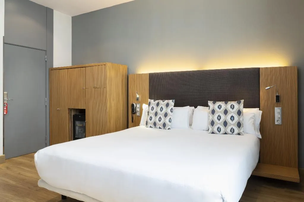 QUADRUPLE STANDARD Room, Petit Palace Plaza del Carmen, Madrid