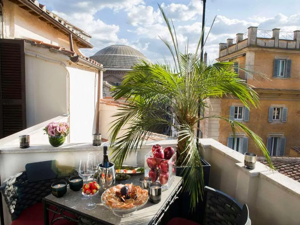 Room, Antico Albergo del Sole al Pantheon, Rome