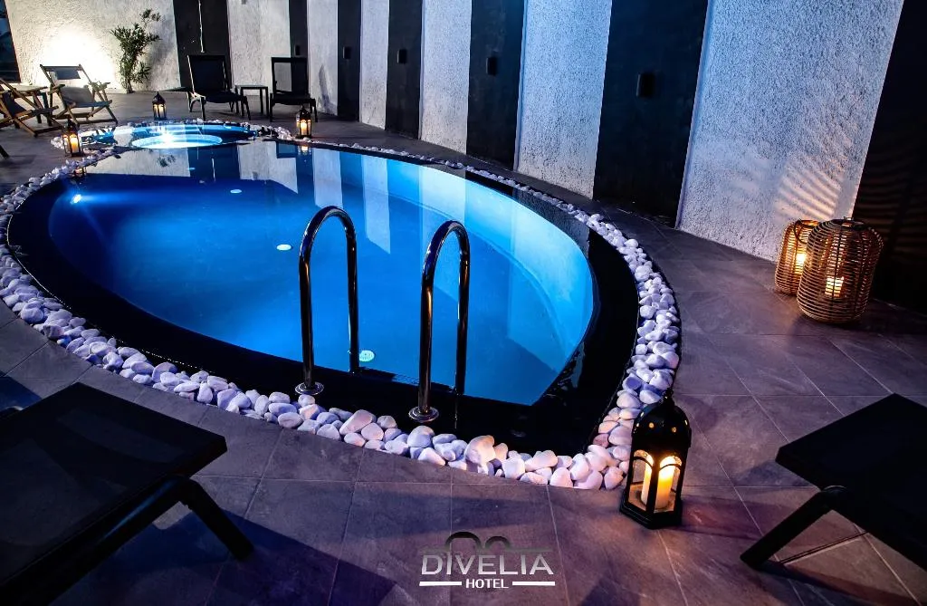 Pool, Divelia, Santorini