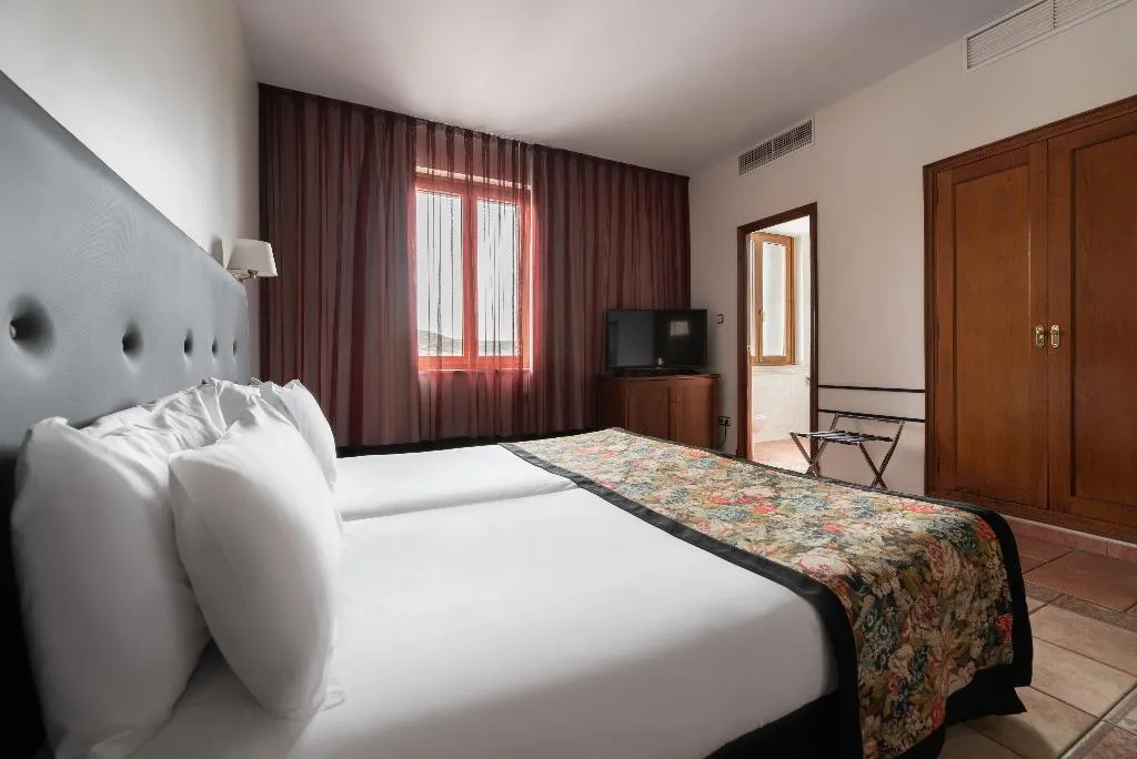 FAMILY ROOM STANDARD Room, Dorma Alfonso VIII, Madrid