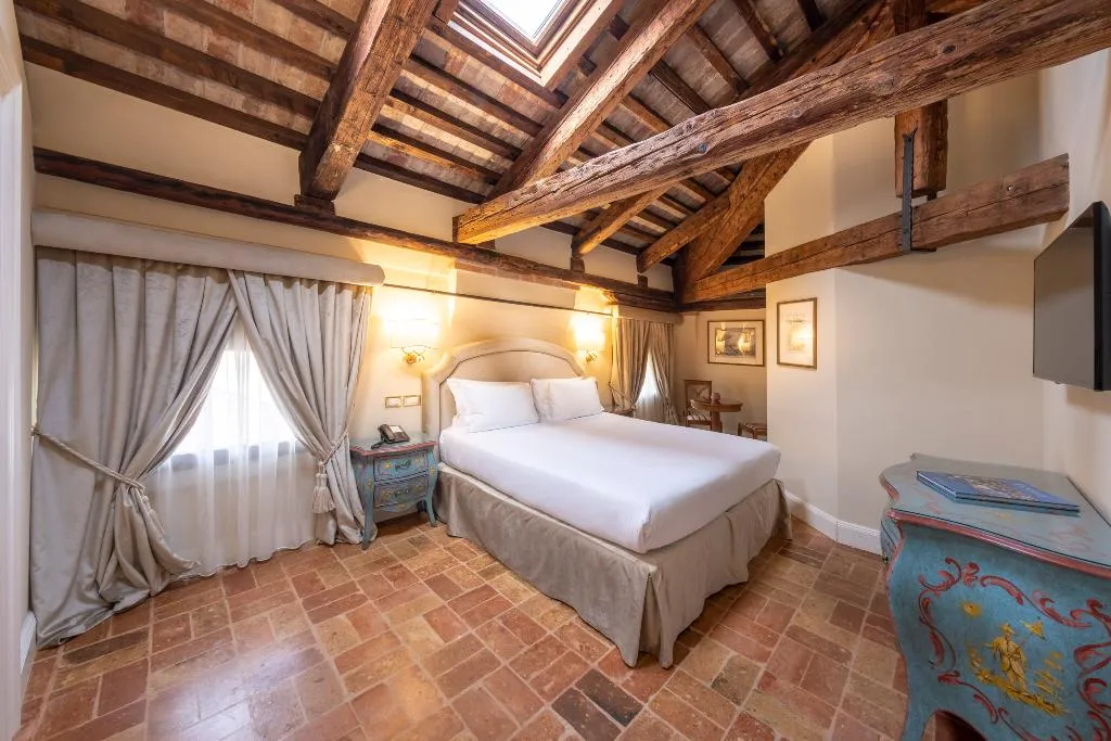 DOUBLE SUPERIOR Room, Hotel Villa Barbarich, Venice