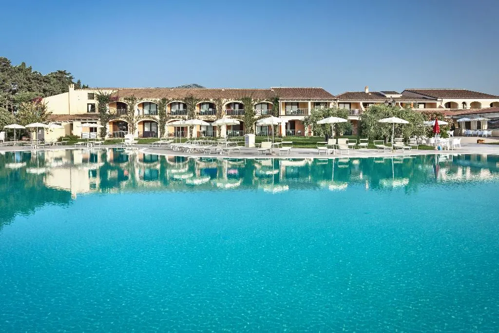 Pool, Sentido Orosei Beach, Olbia