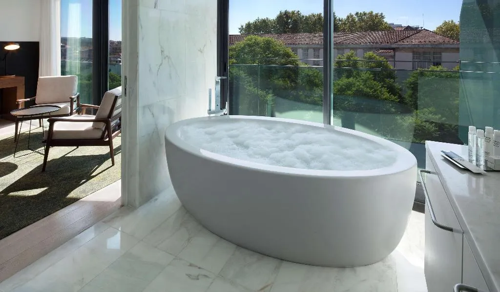 Room, Doubletree by Hilton Lisbon - Fontana Park, Lisbon
