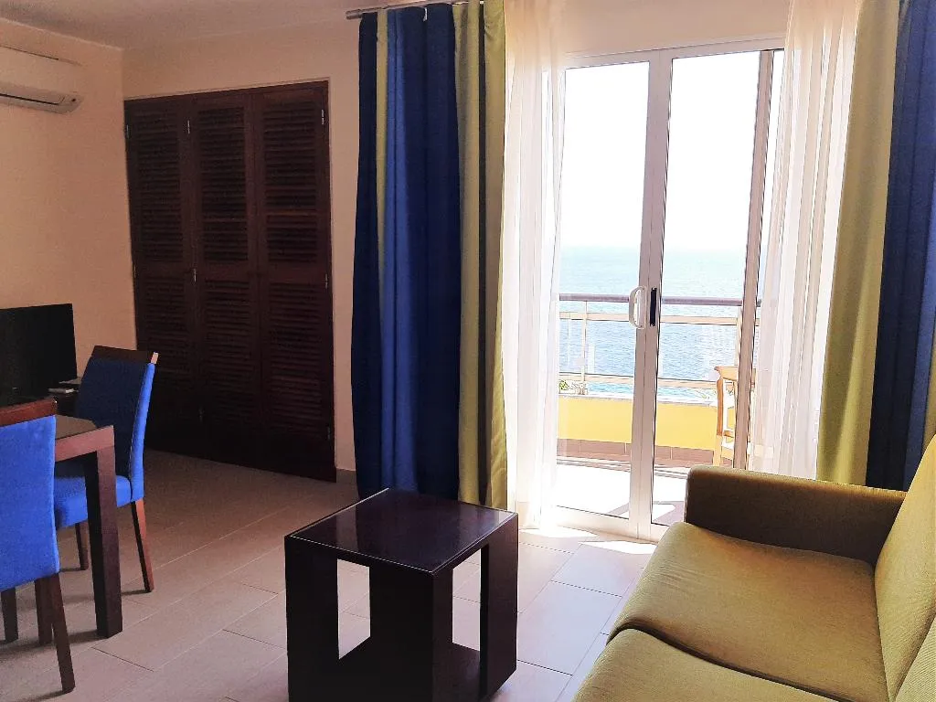 SUITE SEA VIEW Room, Cais da Oliveira, Madeira