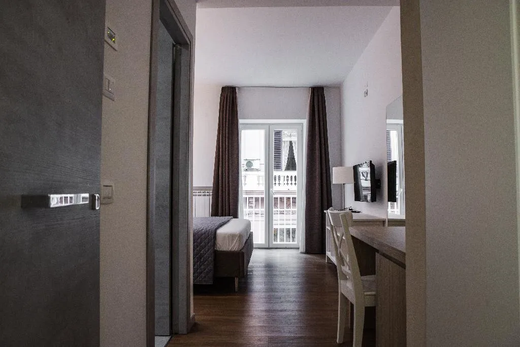 DOUBLE STANDARD Room, Prestige Rooms Chiaia, Naples