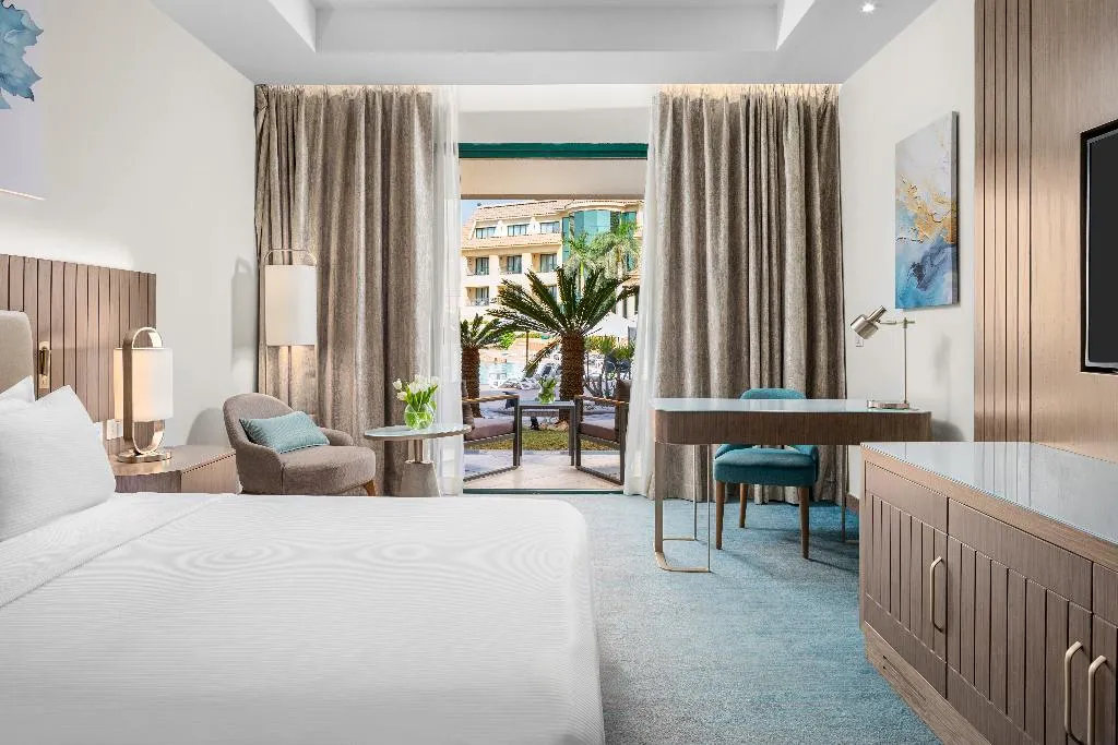 DOUBLE SUPERIOR KING BED Room, Hilton Pyramids Golf, Cairo