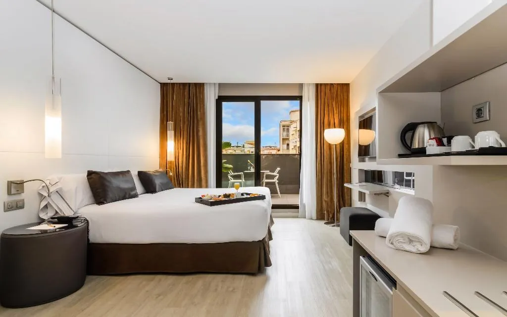 DOUBLE WITH TERRACE Room, Grums Hotel & Spa, Barcelona