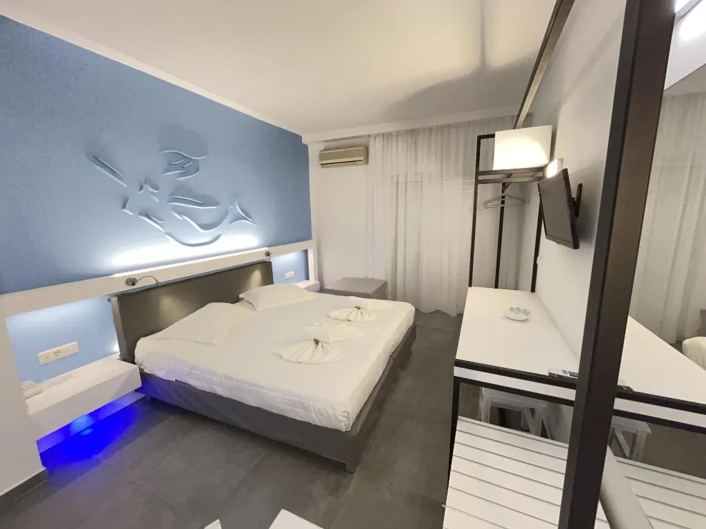 Room, Niriides Hotel, Crete