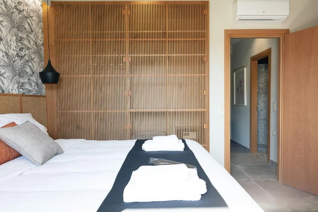 Room, Chapter 02 Gallery Suites, Crete