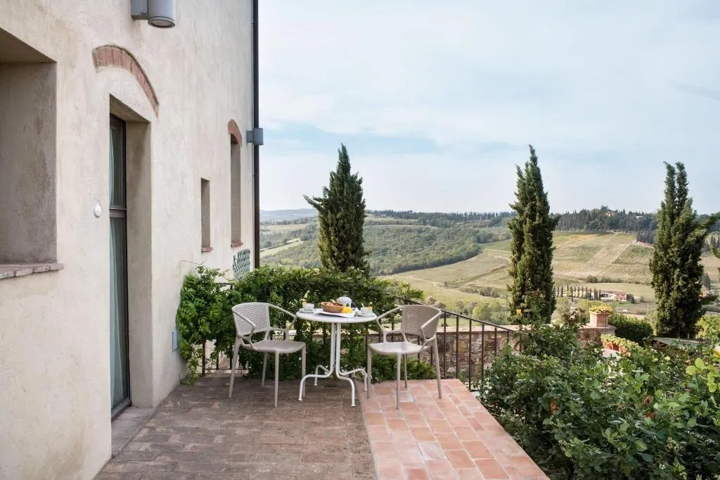 Terrace, Poderi Arcangelo Agriturismo Farmhouse, Florence