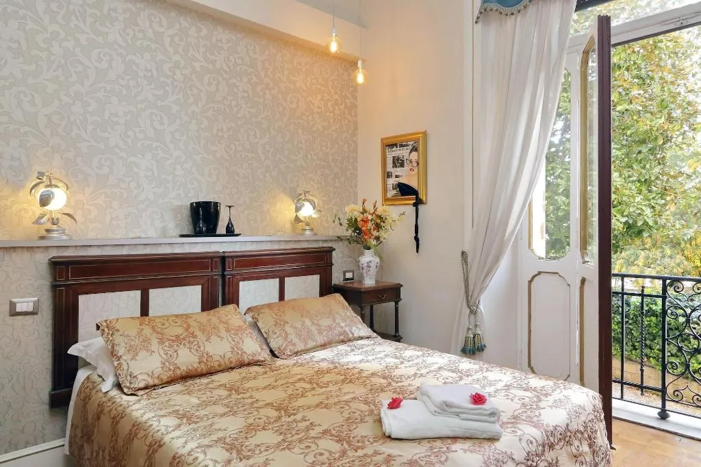 Room, Domus Monamì Luxury Suites, Rome