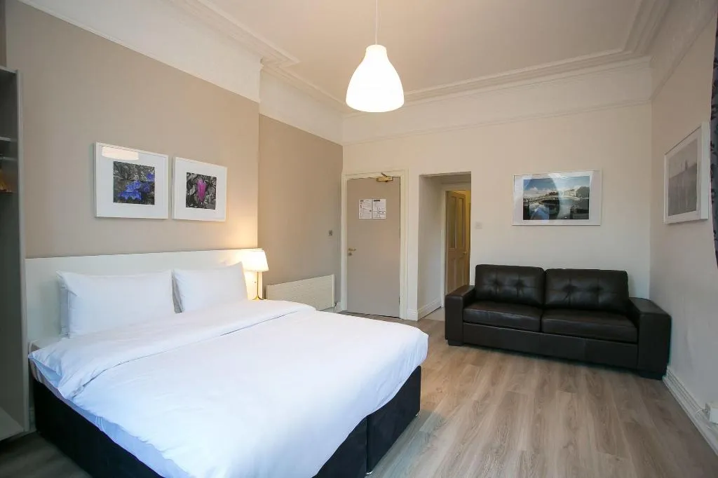 Room, Ballsbridge Townhouse - Merrion Road, Dublin