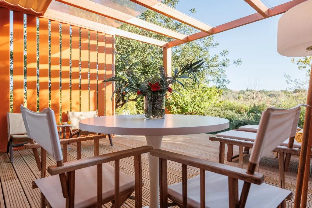 STUDIO DELUXE ONE BED Room, Laranjal Farm House, Algarve