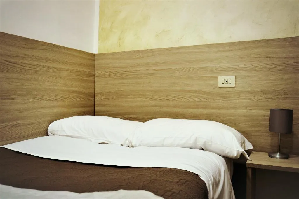 DOUBLE ECONOMY Room, Colombo, Naples