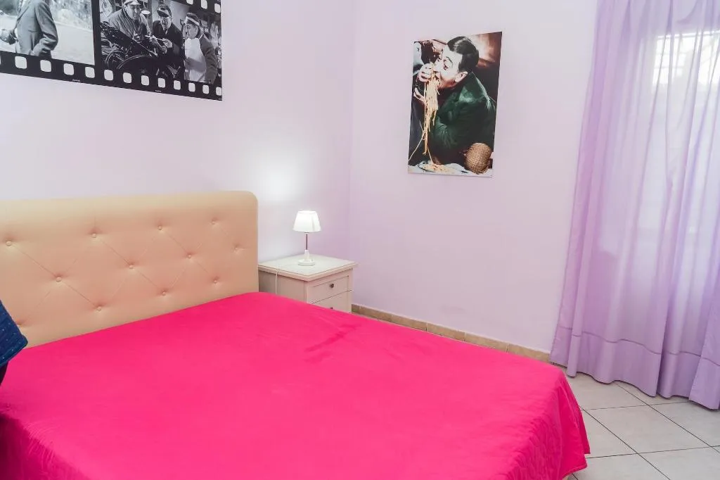 Room, Sanfralù, Naples