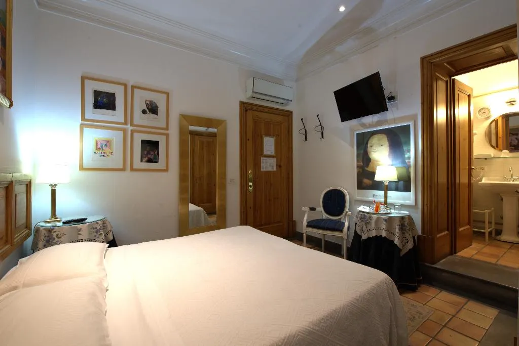 DOUBLE BASIC Room, Locanda Cairoli Hotel, Rome