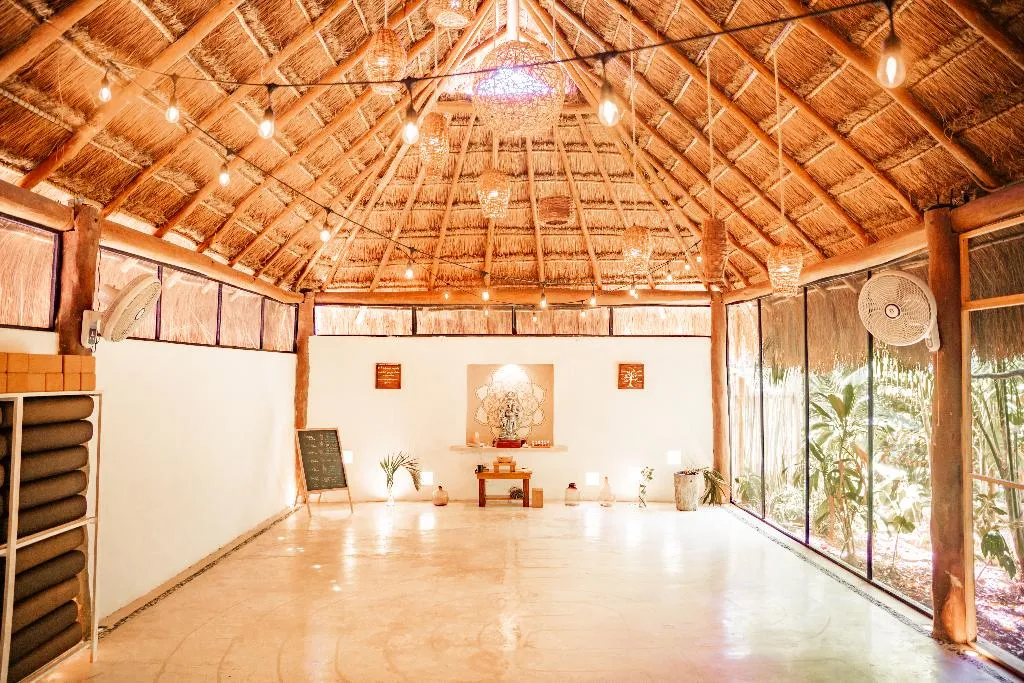 Sports and Entertainment, Petit Lafitte, Playa Del Carmen