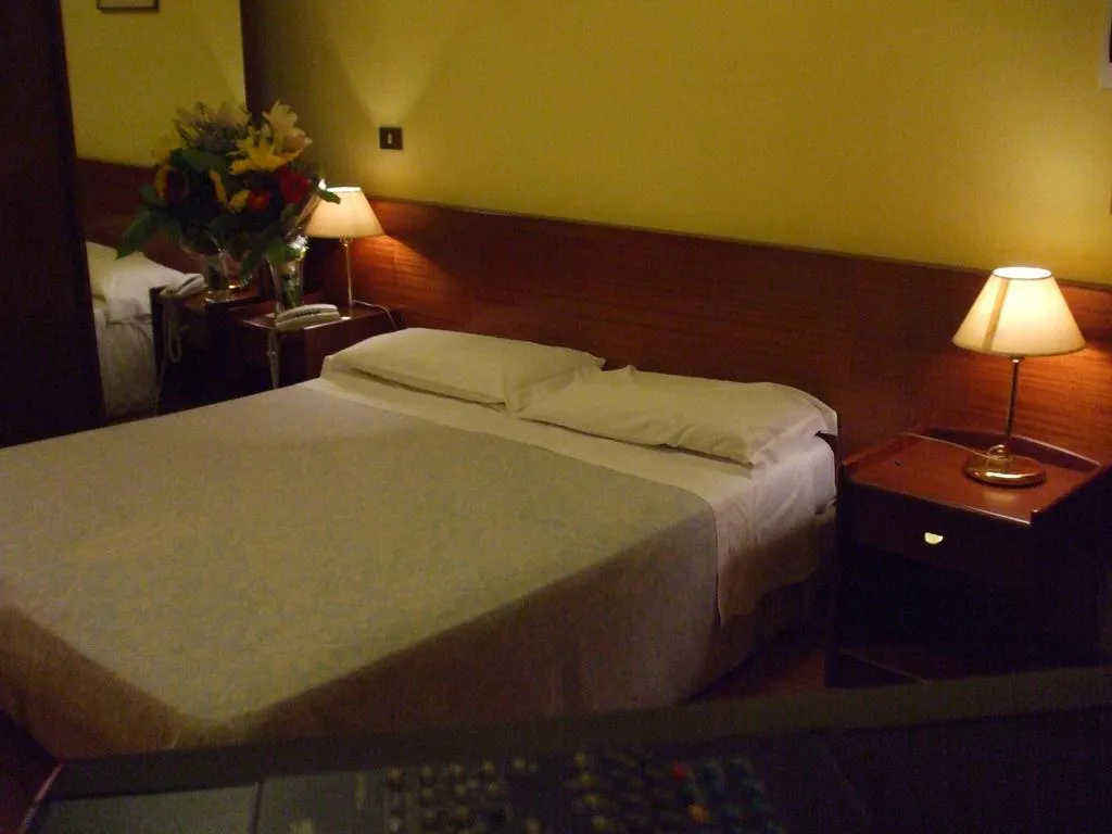 Double or Twin ECONOMY Room, Albergo Mediterraneo, Palermo