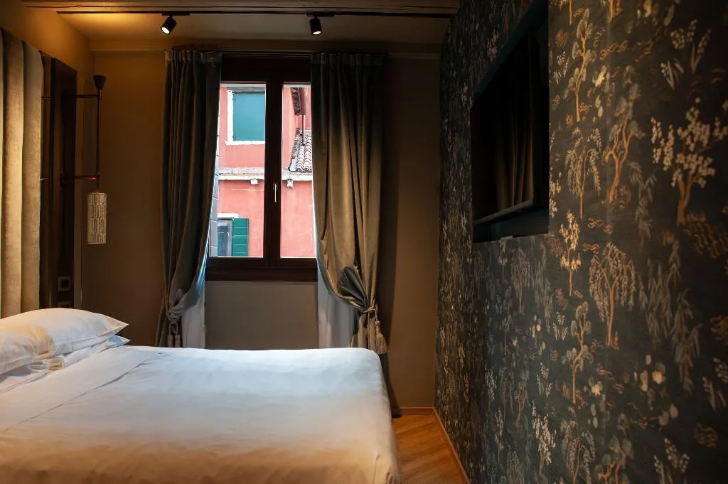 Double or Twin BASIC Room, Campiello Hotel, Venice