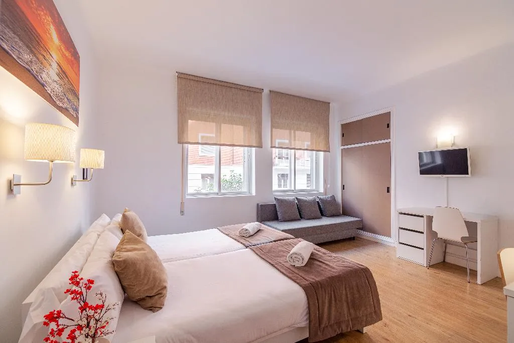 DOUBLE STANDARD Room, NeoMagna Madrid, Madrid