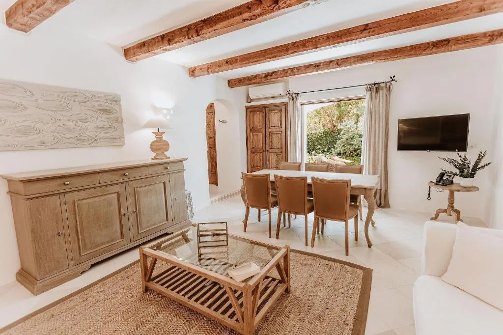 Room, Relais Villa Carola, Olbia