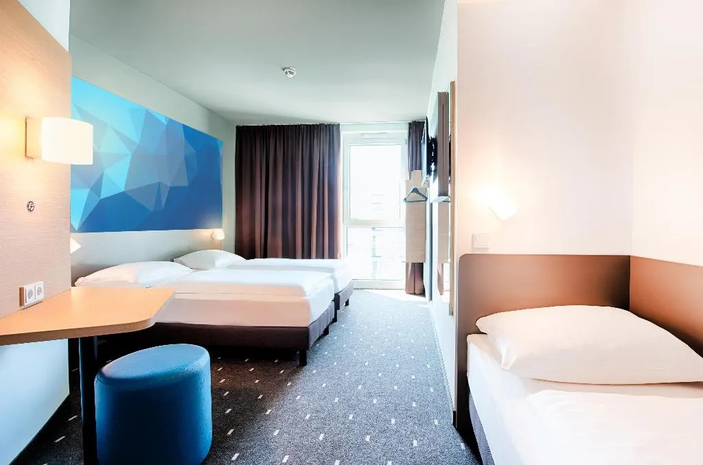 Room, B&B HOTEL Berlin City West, Berlin