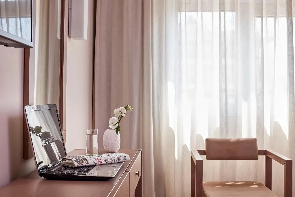 FAMILY ROOM PRESTIGE Room, Civitel Esprit, Athens