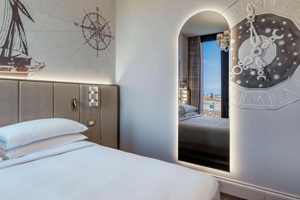 DOUBLE DELUXE Room, Hilton Molino Stucky Venice, Venice