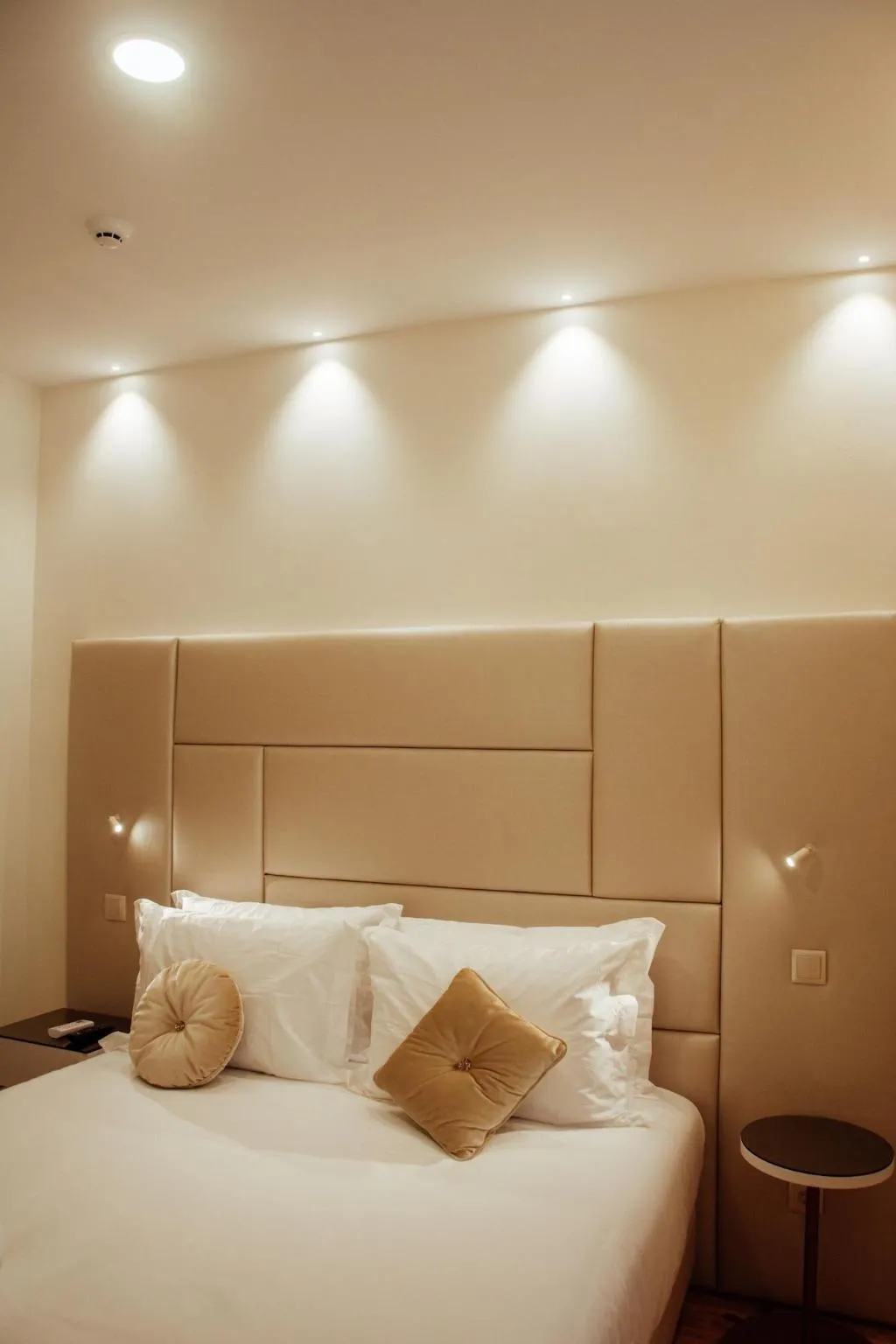 Room, Le Premier Lisbon Suites, Lisbon
