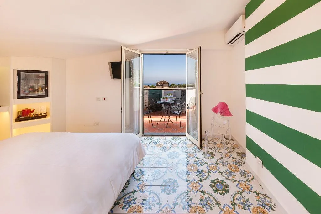 Double or Twin WITH VIEWS Room, Hotel Alpha, Naples