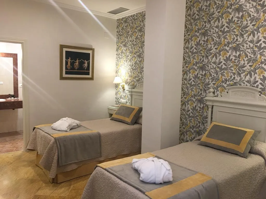 DOUBLE TWO BEDS Room, Adriano Hotel, Seville
