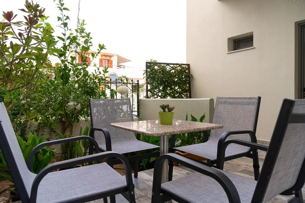 Terrace, Avra, Crete