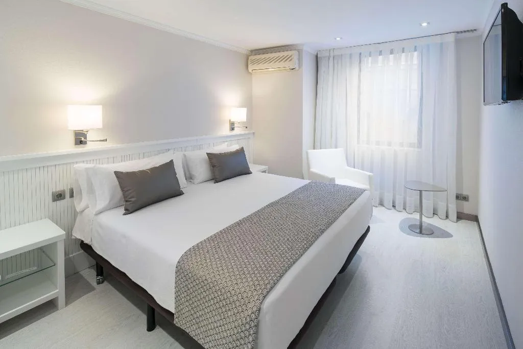 Room, Catalonia Roma, Barcelona