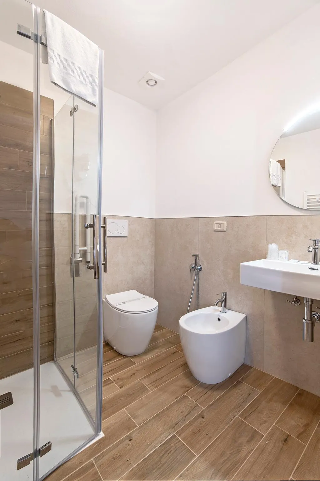 DOUBLE SINGLE USE STANDARD Room, Costantini, Florence