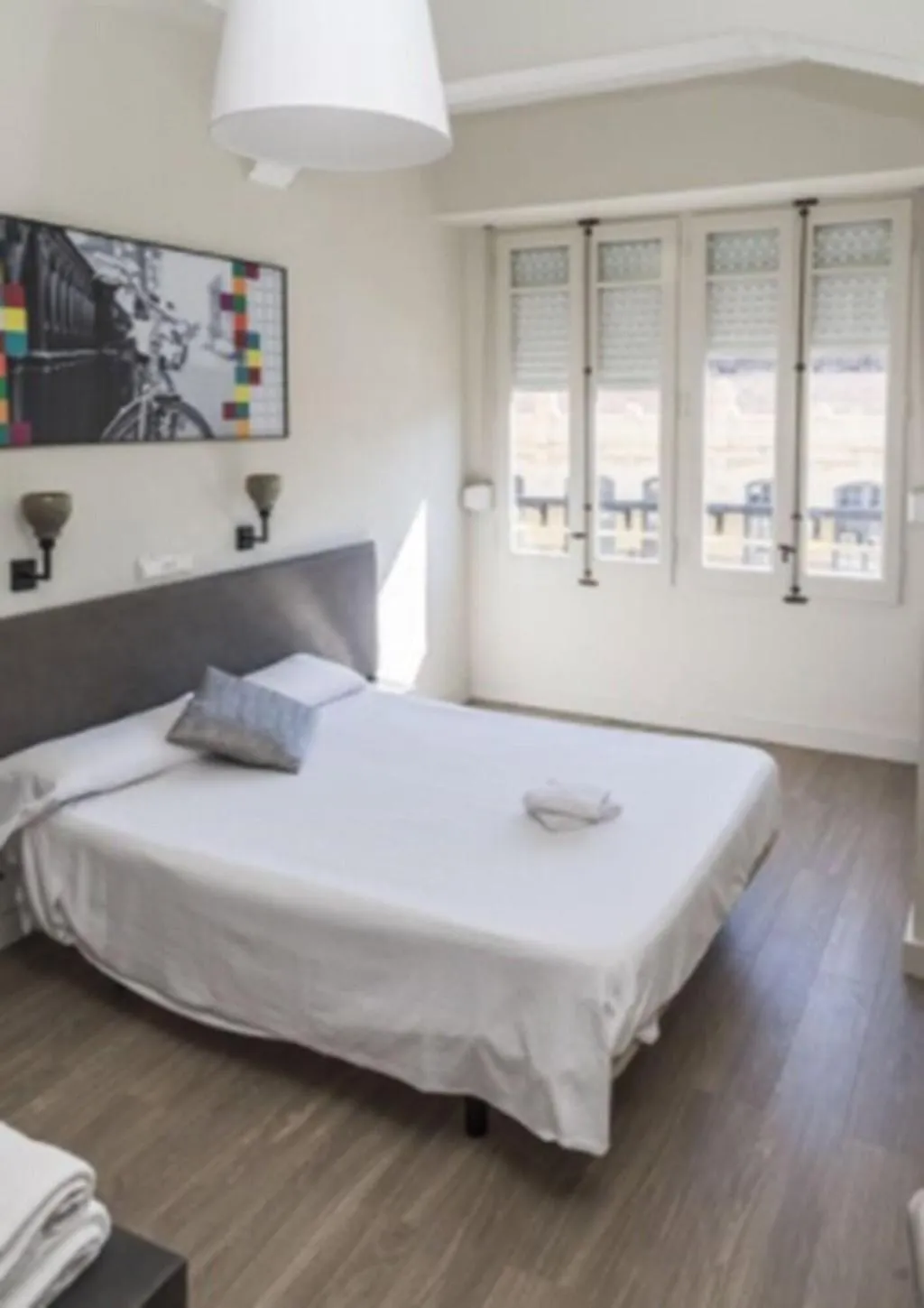 Room, Nwt Central Station Valencia, Valencia