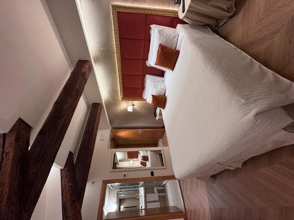 DOUBLE DELUXE Room, Ruzzini Palace, Venice