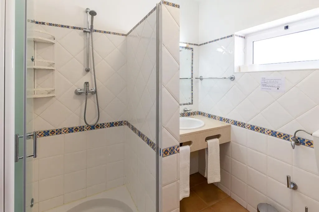 VILLA THREE BEDROOMS Room, Parque Monte Verde, Algarve