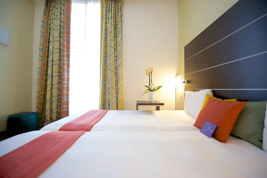 Double or Twin STANDARD Room, Mercure Napoli Centro Angioino, Naples