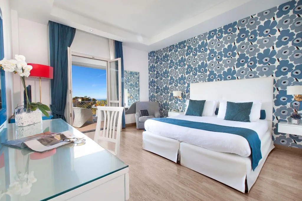 Double or Twin PARTIAL SEA VIEW Room, Atlantic Palace, Naples