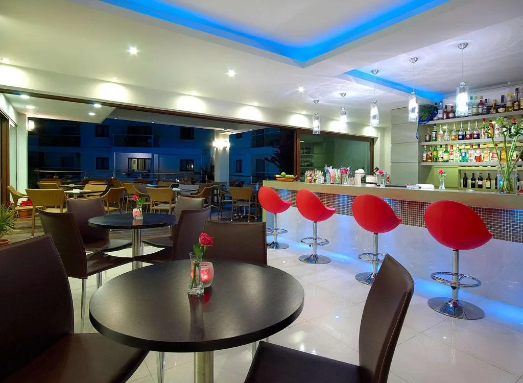 Bar, Minos Village, Crete