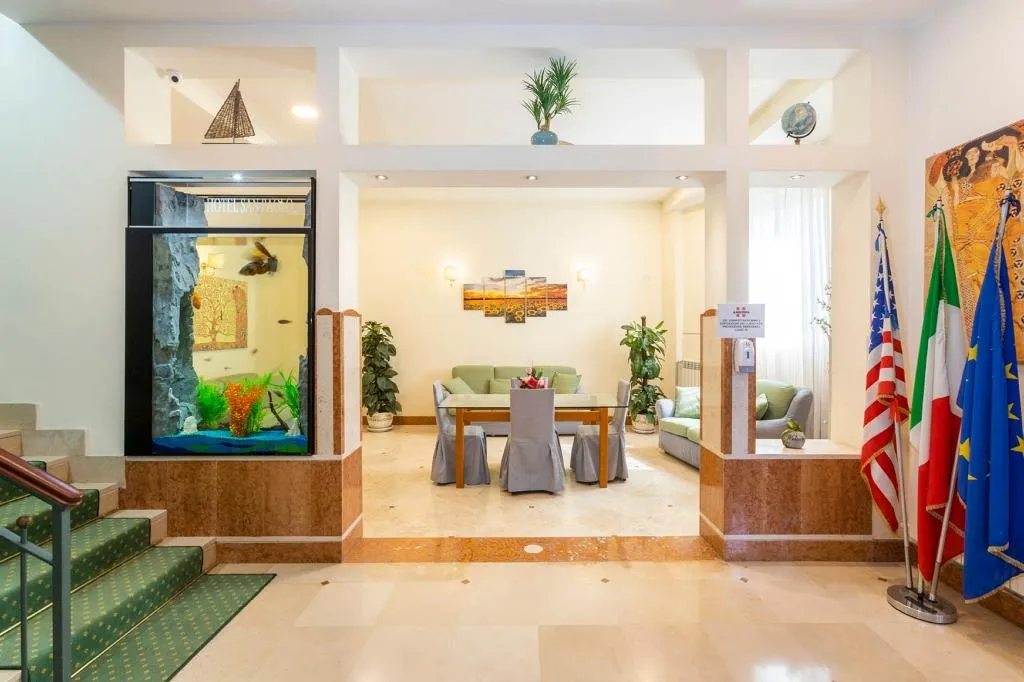 Lobby, San Paolo, Naples