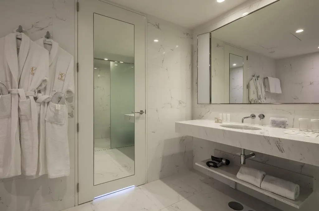 JUNIOR SUITE CAPACITY 4 Room, Vincci Porto, Porto