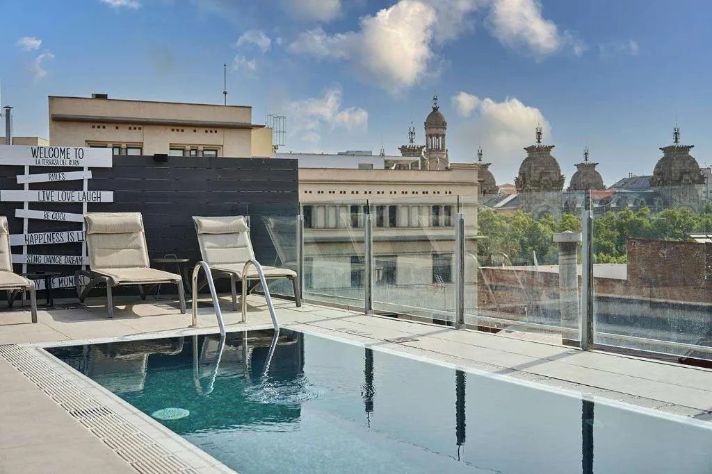 Pool, Catalonia Born, Barcelona