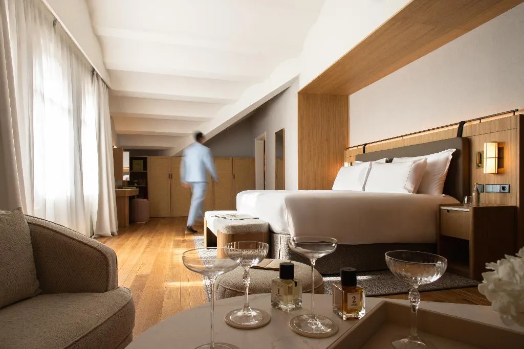 JUNIOR SUITE CAPACITY 3 Room, METT Barcelona, Barcelona