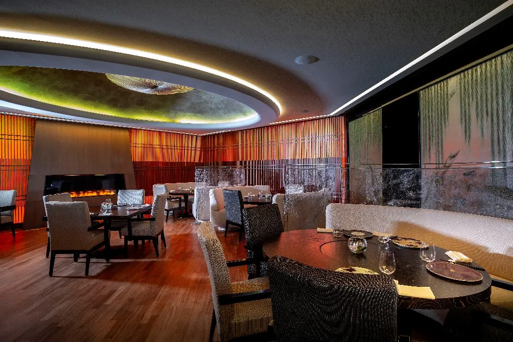 Restaurant, Four Seasons Hotel, Cyprus