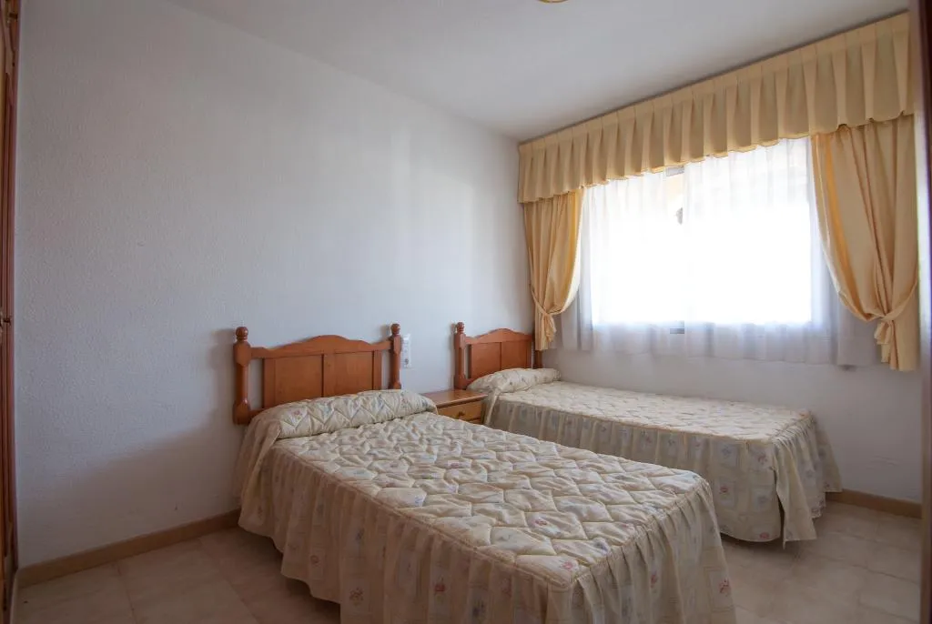 APARTMENT CAPACITY 3 ONE BEDROOM Room, Iris, Valencia