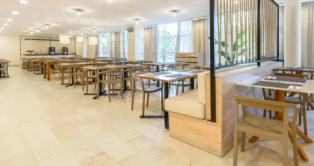 Restaurant, FERGUS Club Palmanova Park, Majorca