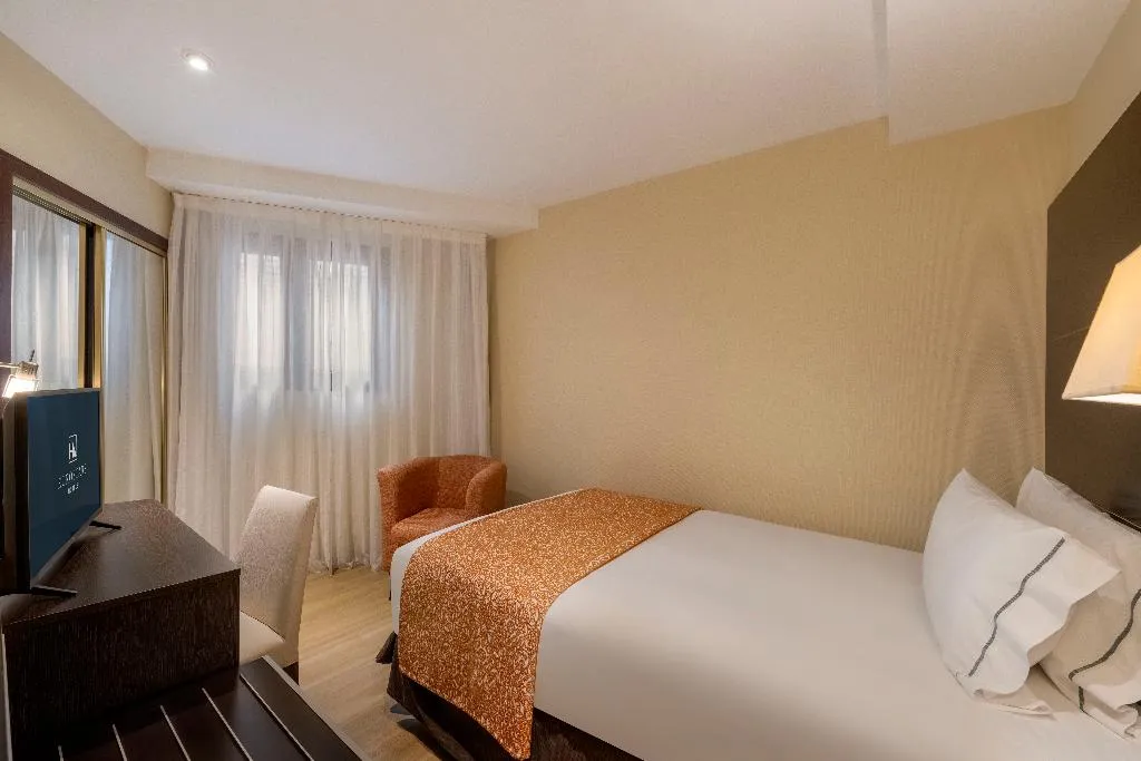 SINGLE STANDARD Room, Eurostars Plaza Acueducto, Madrid